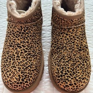 Ugg Women's Ultra Mini Speckles Leopard Bootie Size 7